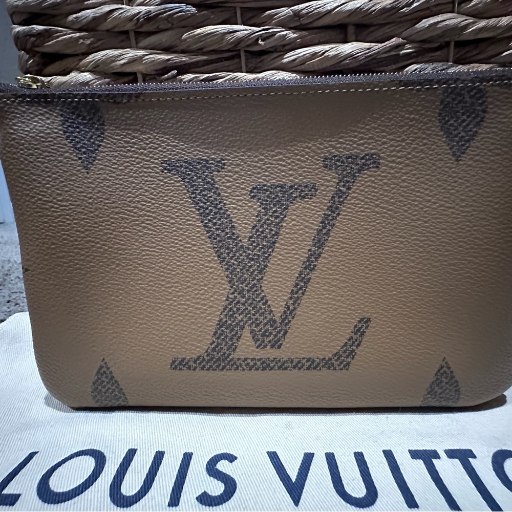 Louis Vuitton double zip pochette - Picture 7 of 9